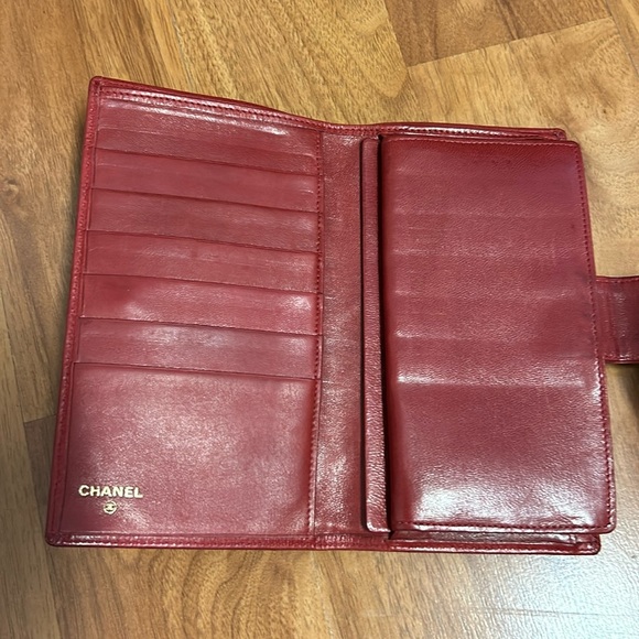 Authentic Chanel Calfskin Diamond Pattern Long Wallet - Picture 10 of 16